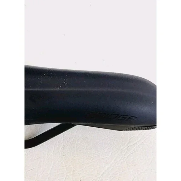 Black Specialized Bridge Comp Saddle 143mm Body Geometric